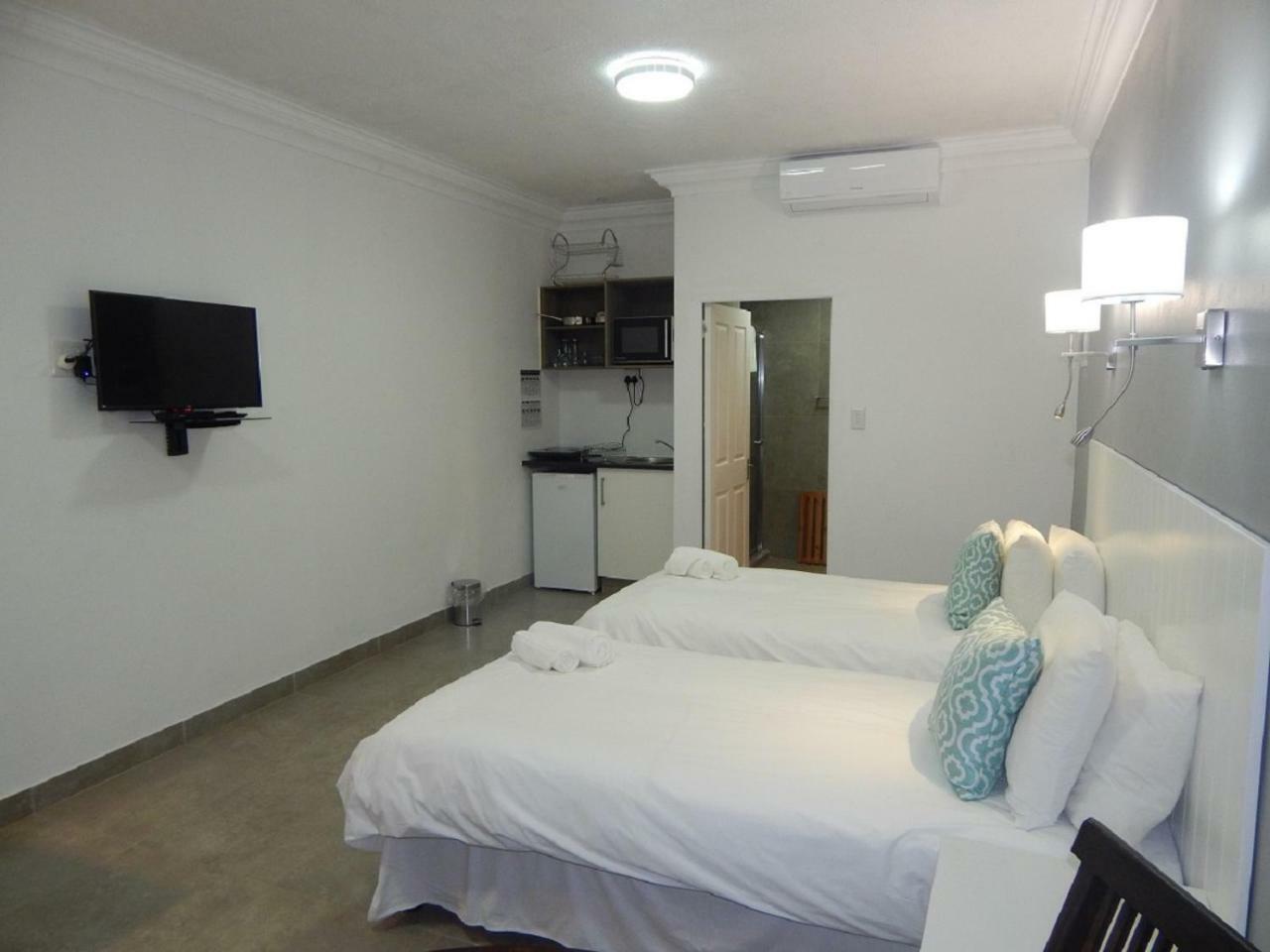 Hippo Lodge Apartments St Lucia Exterior photo